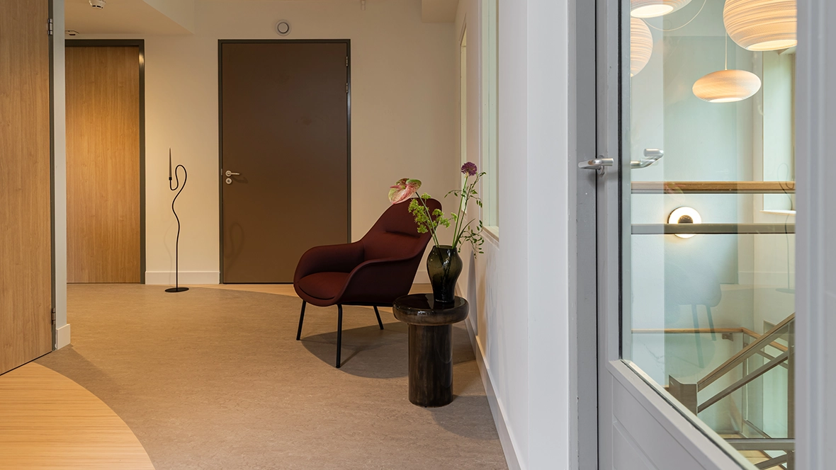 Joods Hospice Immanuel - wachtruimte met Marmoleum vloer